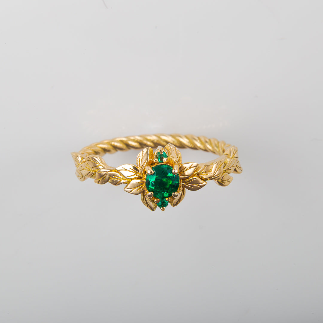 Anillo Hojas de Esmeralda
