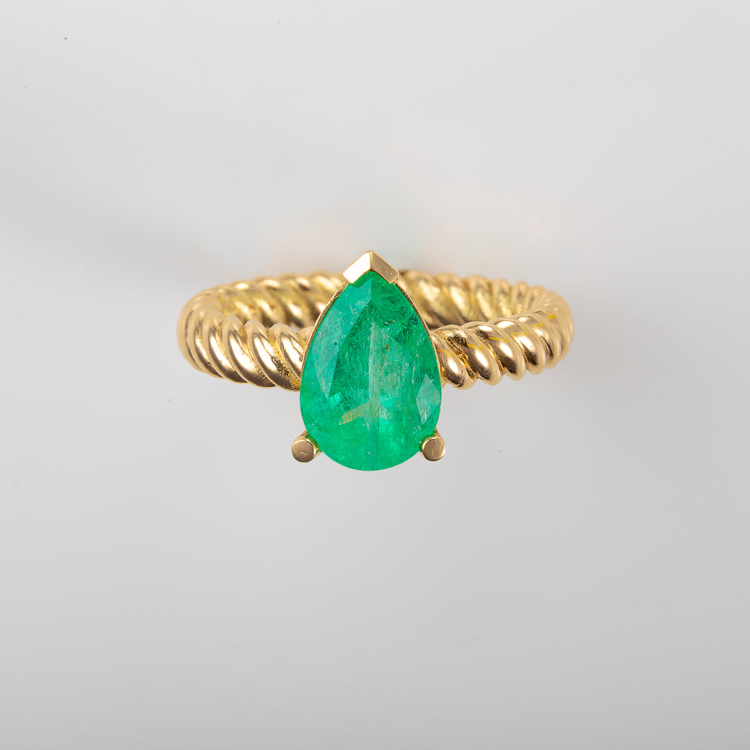 Anillo Solitario Gota